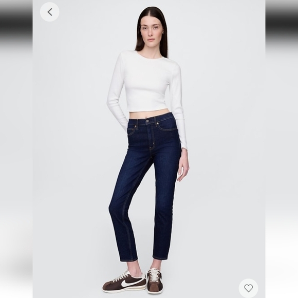 NWT! GAP, High Rise Vintage Slim Jeans, Rinsed, Size 29P- $70 - Picture 1 of 11